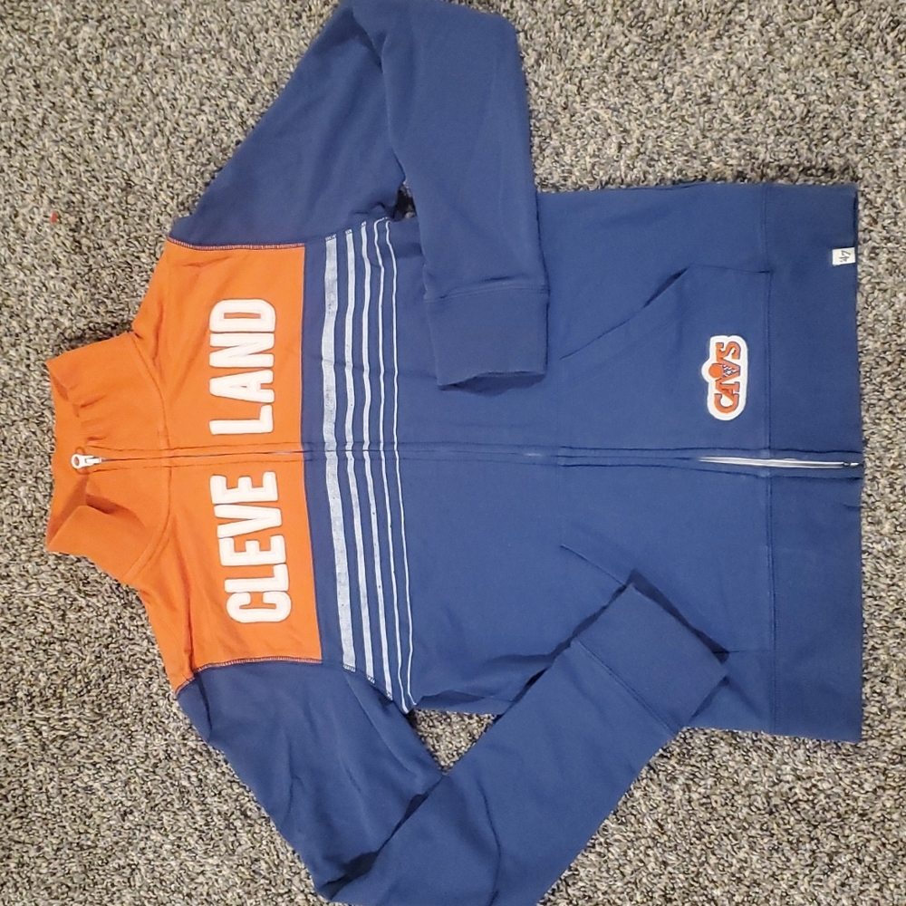 Zip up Cavs shirt size large women's